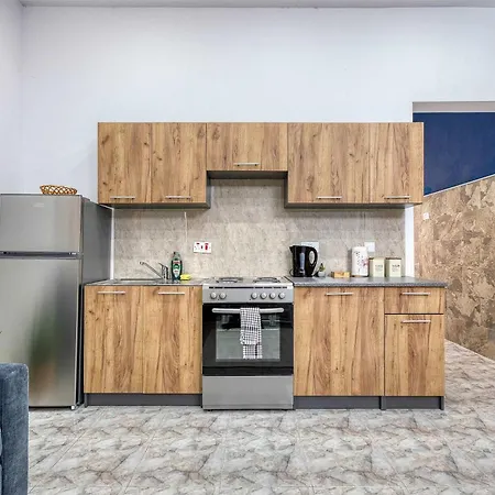 Διαμέρισμα Coastal Maisonette In Steps To Sea *