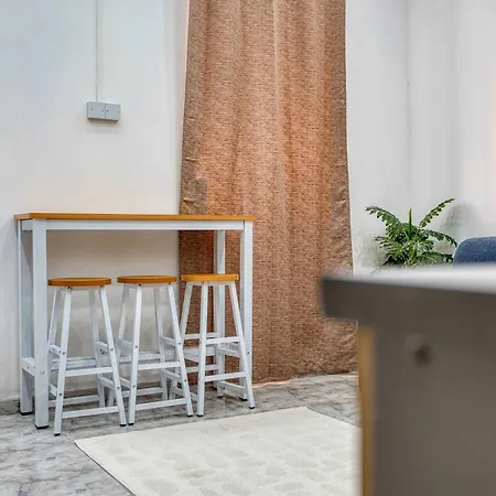 Coastal Maisonette In Steps To Sea *
