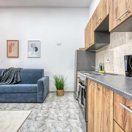 Διαμέρισμα Coastal Maisonette In Steps To Sea Marsaskala
