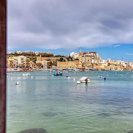 Coastal Maisonette In Steps To Sea Marsaskala